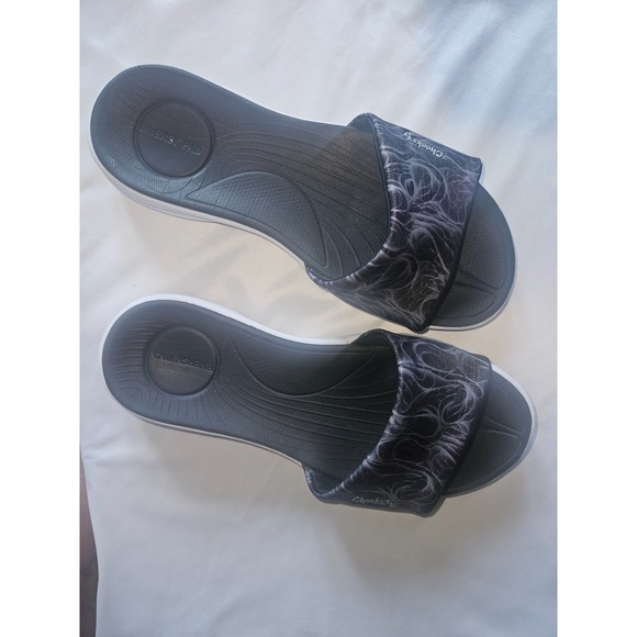 Womans Cheeks Dark Multi Colored Sandals 7Wide - Picture 1 of 3